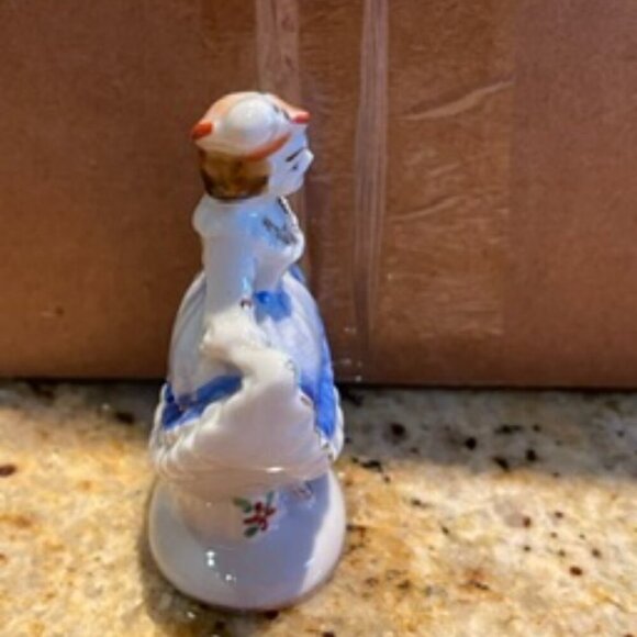 Vintage Miniature Victorian Ladies Figurines, Made in Occupied Japan, - Picture 2 of 7